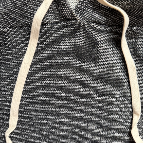 Bella Dahl Textured Knit in Black and White - Picture 2 of 3